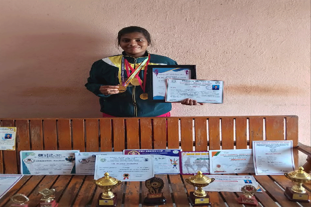 Student | విద్యాదాత సహకారంతో విద్య, క్రీడల్లో దూసుకుపోతున్న అఖిల
