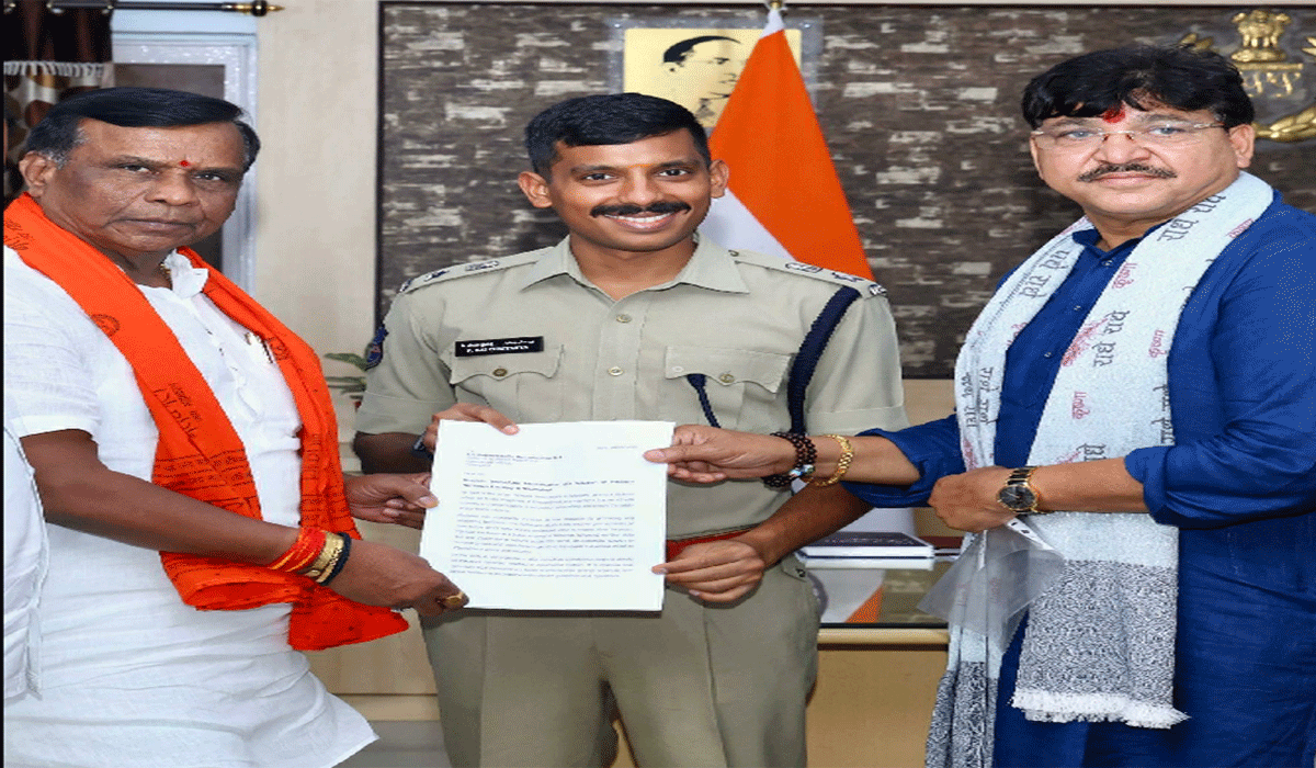 Pakistani citizens | పాకిస్తాన్‌ పౌరులను ఈ దేశం నుండి వెళ్లగొట్టాలని సీపీకి వినతిపత్రం అందజేసిన ఎమ్మెల్యేలు