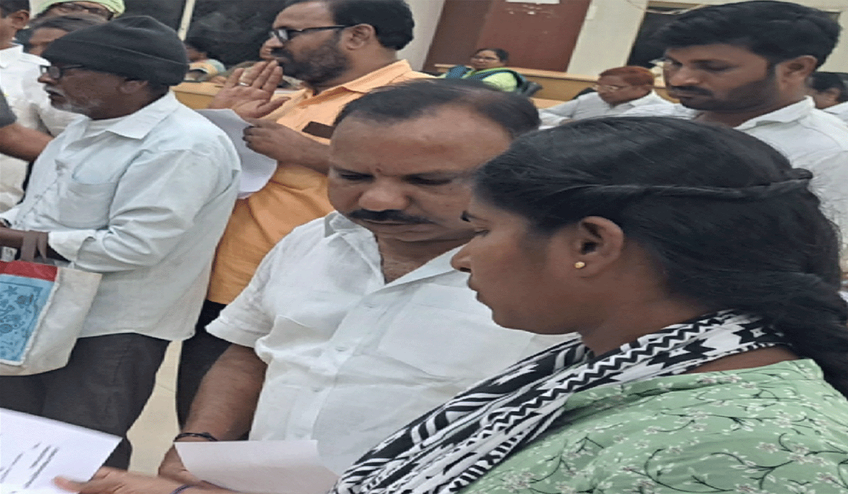 Gazetted officers | అటెస్టేషన్ అగచాట్లు.. గెజిటెడ్ అధికారుల సంతకాలకు ఇబ్బందులు
