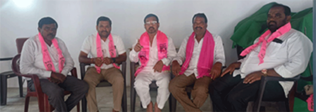 Indiramma committees | ఇందిరమ్మ కమిటీల పేర అర్హులకు అన్యాయం.. బీఆర్ఎస్ నేత శ్రీనివాస్ రెడ్డి