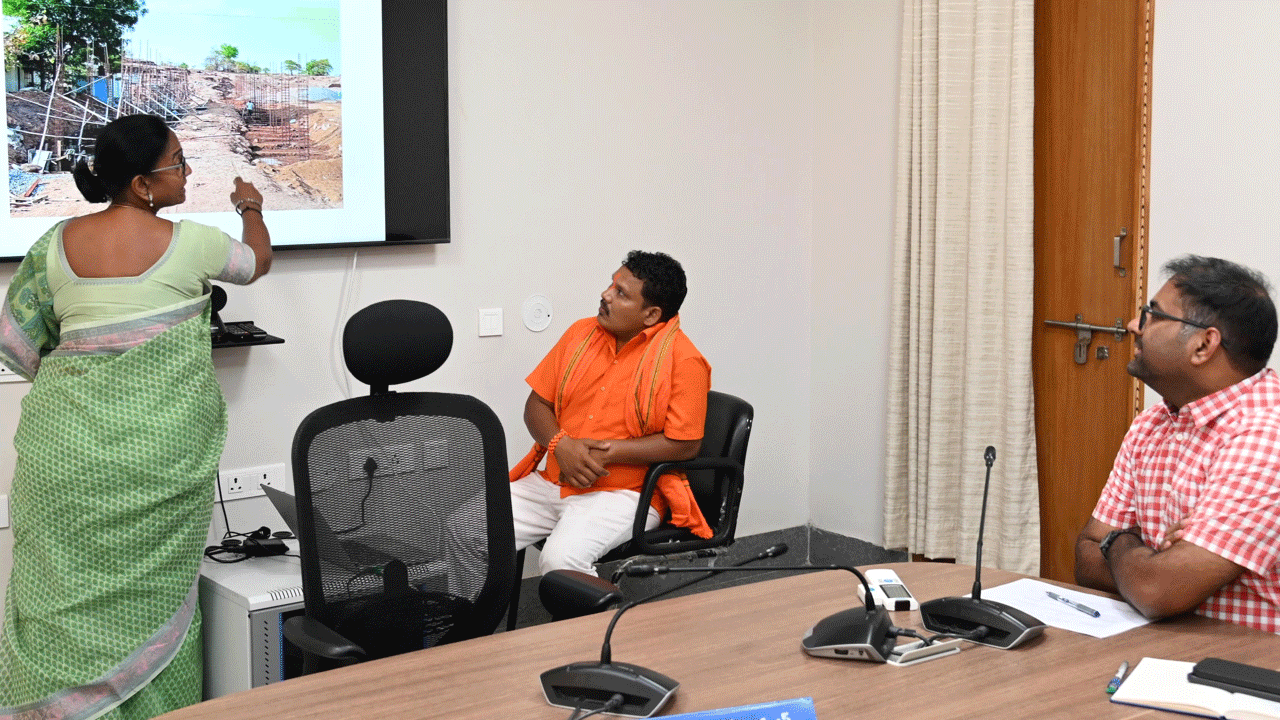 Schools | పాఠశాలల అభివృద్ధి పనులు పూర్తి చేయాలి.. పెద్దపల్లి కలెక్టర్‌ కోయ శ్రీ హర్ష