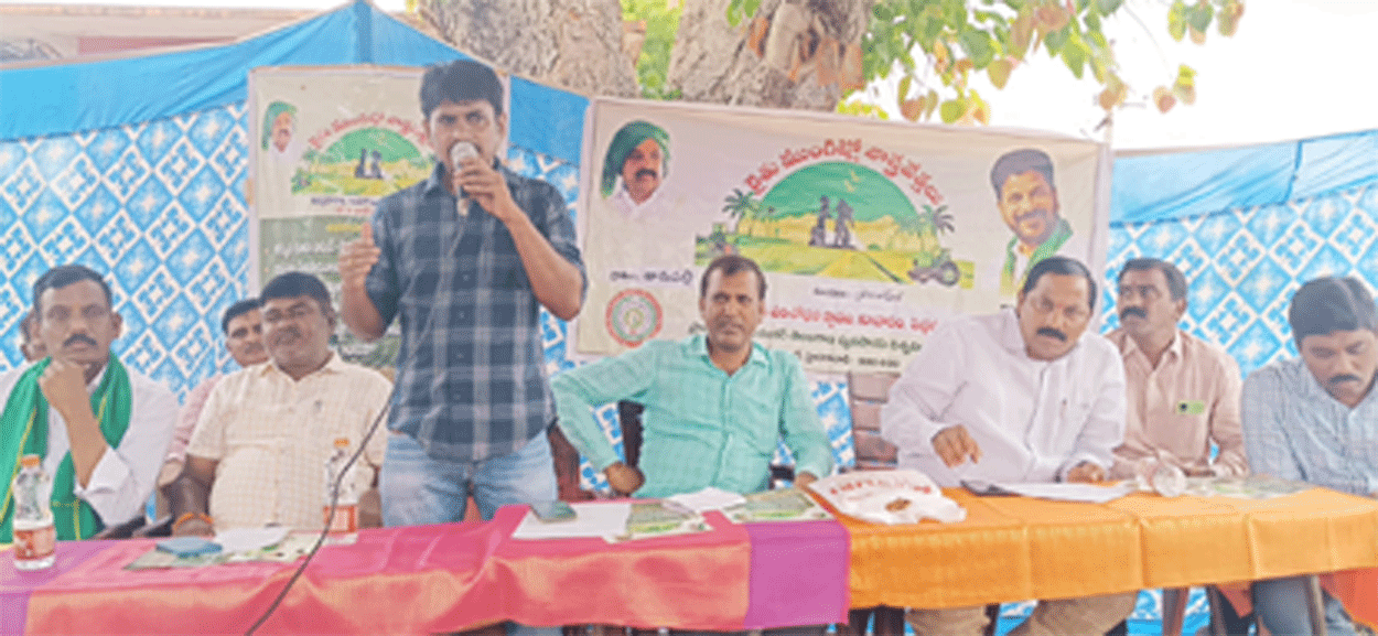 Farmers | రైతులు పంట మార్పిడీ విధానం చేపట్టాలి.. శాస్త్రవేత్త శ్రీధర్