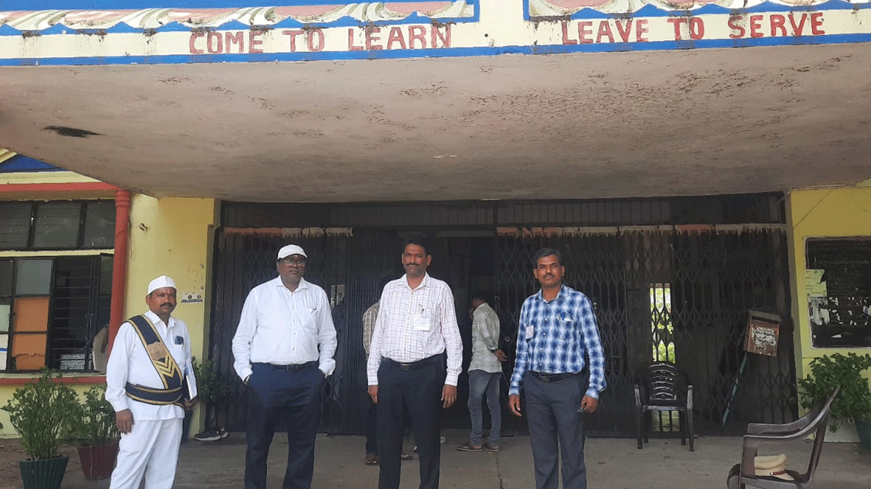 Peddapally | పెద్దపల్లిలో ప్రశాంతంగా గ్రామ పాలనాధికారి పరీక్షలు