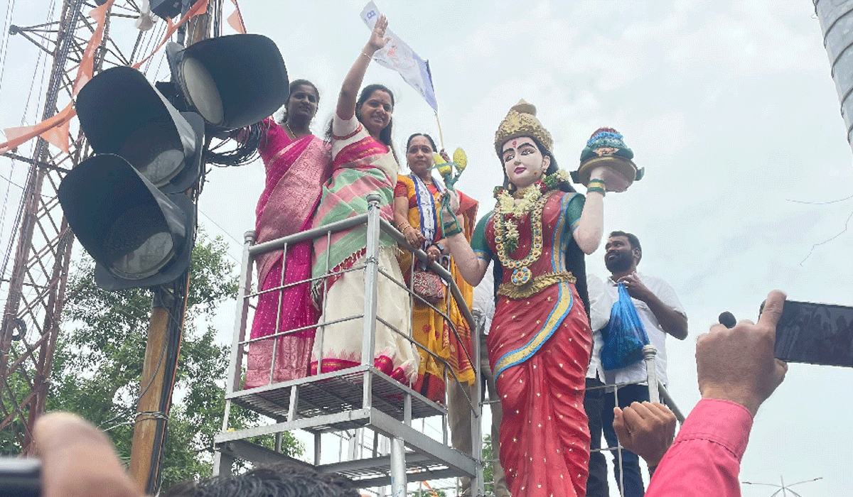 MLC KAVITHA | పెద్దపల్లిలో ఎమ్మెల్సీ కవితకు ఘన స్వాగతం