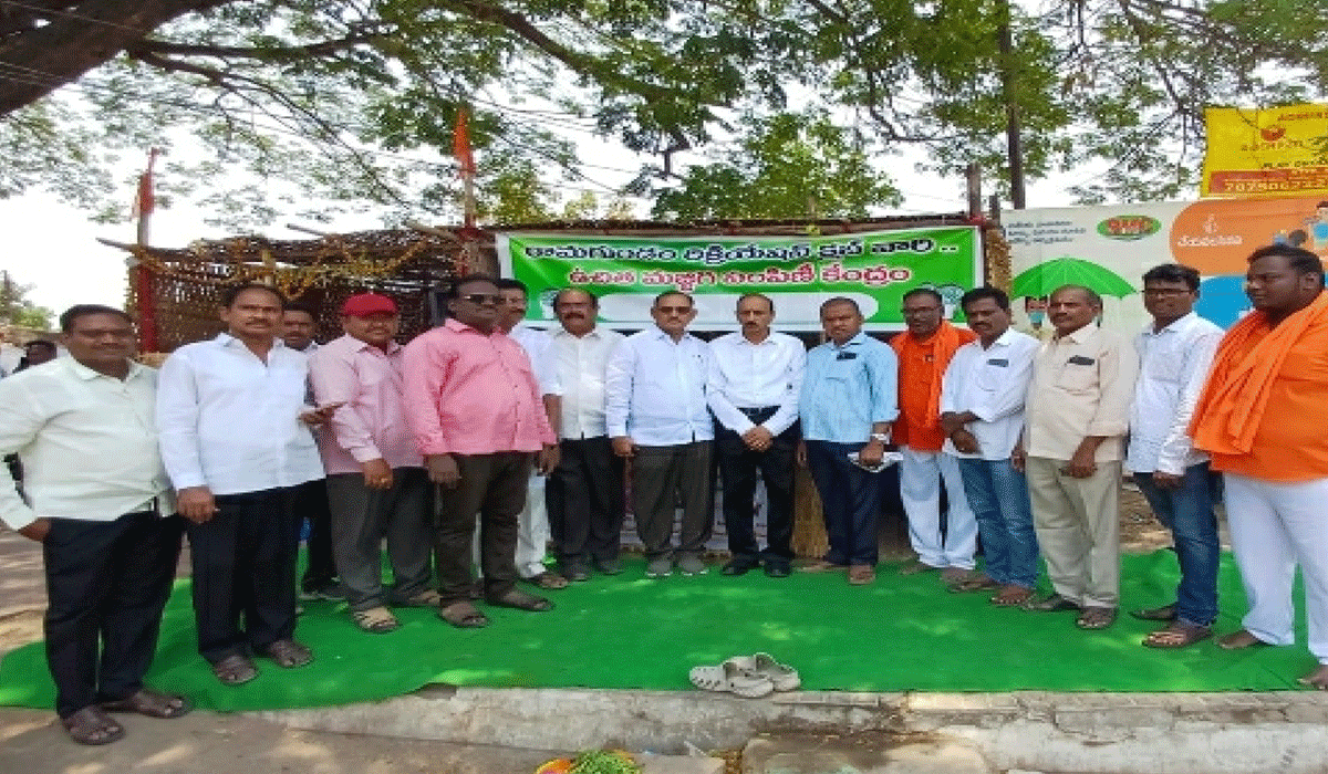 Free buttermilk | నిత్యం వెయ్యి మందికి తగ్గకుండా ఉచితంగా మజ్జిగ పంపిణీ