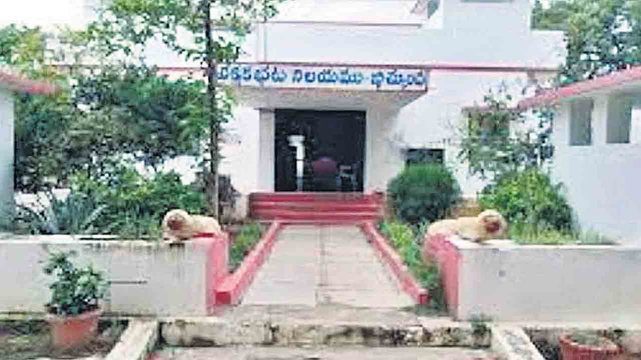 బిచ్కుంద ఠాణాలో ఏసీబీ సోదాల కలకలం!