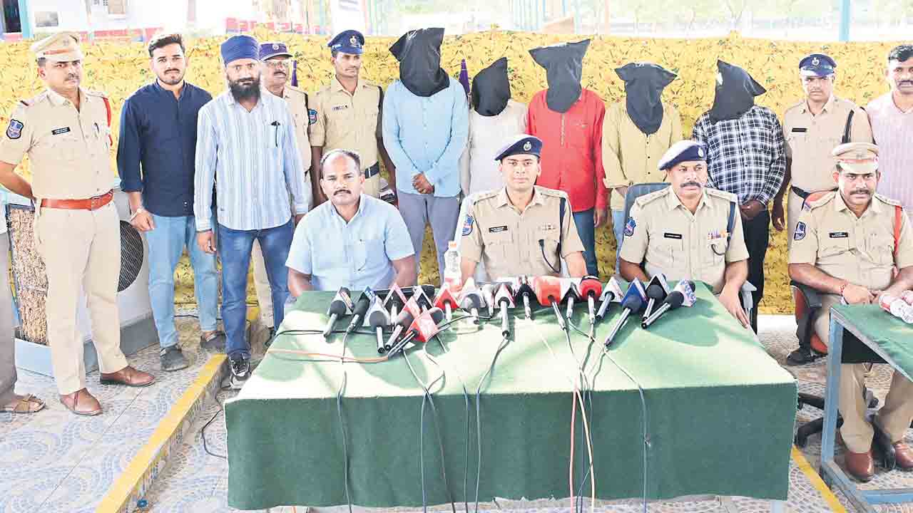 అంతర్రాష్ట్ర దొంగల ముఠా అరెస్టు