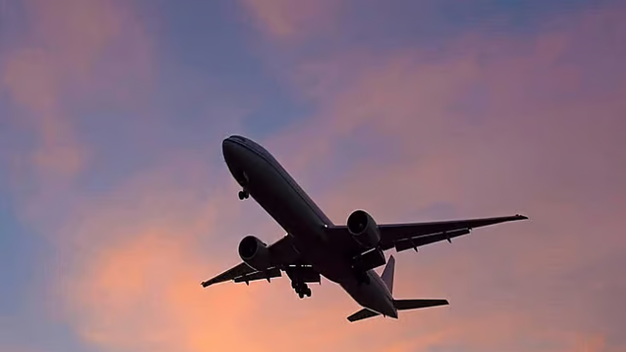 Pakistan | భారత్‌ విమానాలకు గగనతలం మూసివేత.. రెండు నెలల్లోనే పాక్‌కు రూ.400 కోట్ల నష్టం