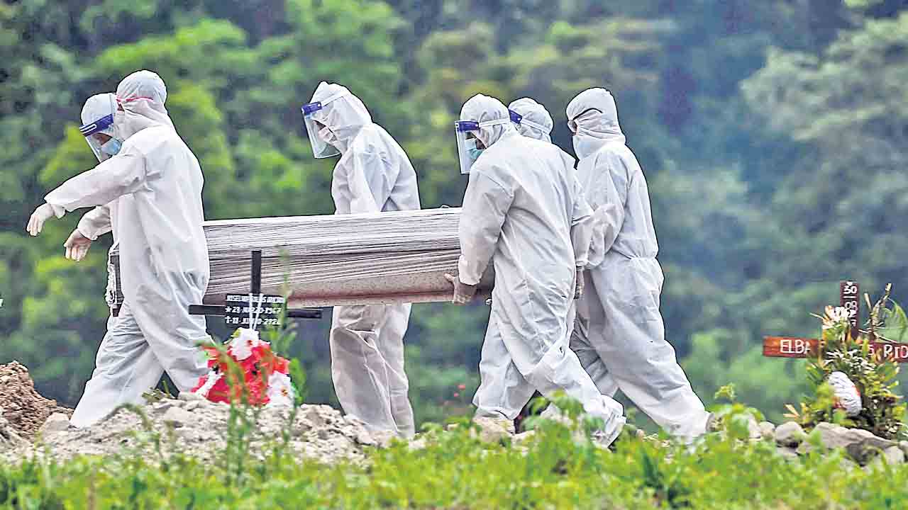 Covid | అమెరికాలో కొవిడ్‌తో వారానికి 350 మంది మృతి!