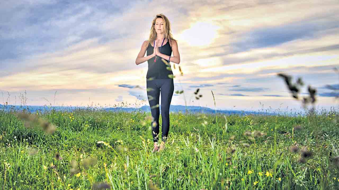 తాడాసన వాకింగ్‌..