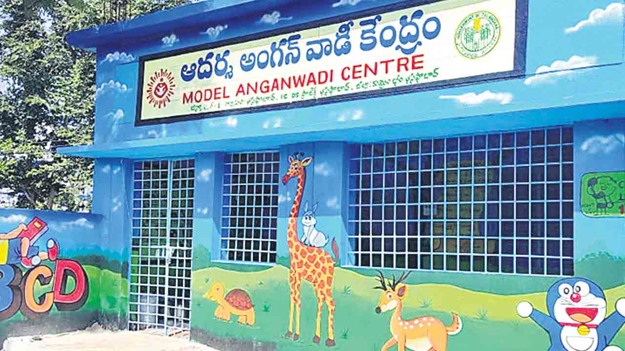 అంగన్‌వాడీ కేంద్రంలో రికార్డులు మాయం!.. స్థానిక ఎన్నికల్లో అభ్యర్థికి ముగ్గురు పిల్లలు నిబంధనతో అధికార పార్టీ నేత నిర్వాకం!?