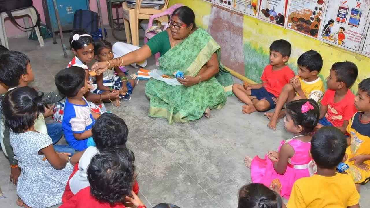 అంగన్‌వాడీ టీచర్ల రిటైర్మెంట్‌ బెనిఫిట్స్‌ పెంపు