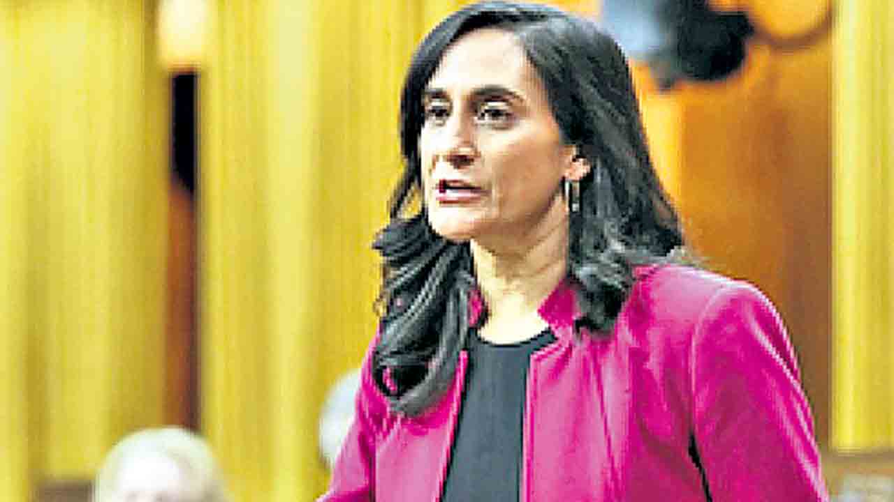 కెనడా విదేశాంగ మంత్రిగా అనితా ఆనంద్‌