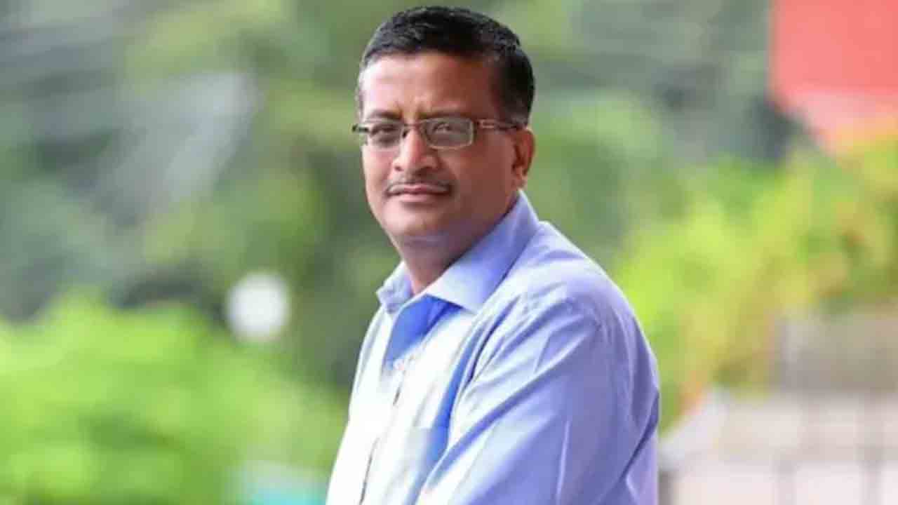 34 ఏండ్లు.. 57సార్లు బదిలీలు.. అవినీతిపై రాజీలేని పోరాటం చేసిన ఐఏఎస్‌కు ప్రభుత్వం ఇచ్చిన గిఫ్ట్‌ ఇదే!!