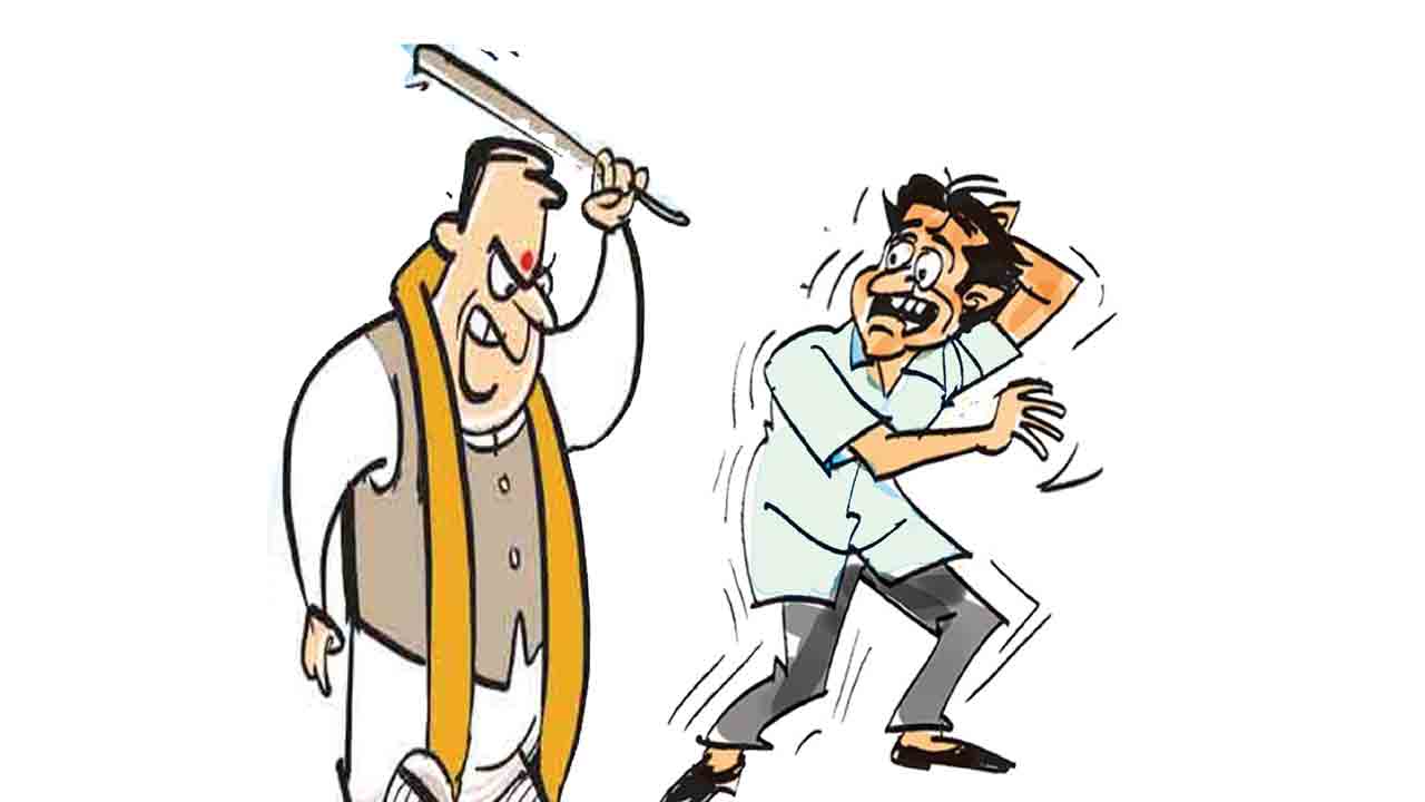 బీజేపీ కార్పొరేటర్ వీరంగం