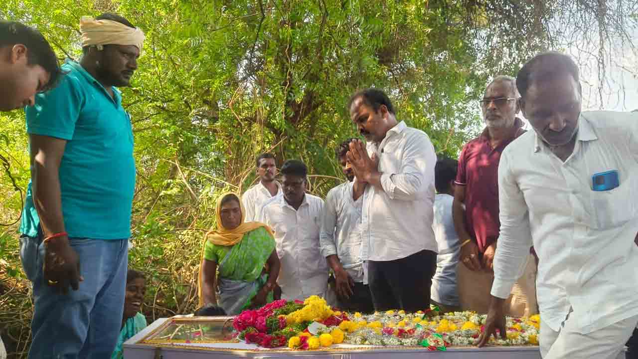 BRS Activist | బీఆర్‌ఎస్‌ కార్యకర్త మృతి పట్ల ఎమ్మెల్యే చింతా ప్రభాకర్‌ సంతాపం