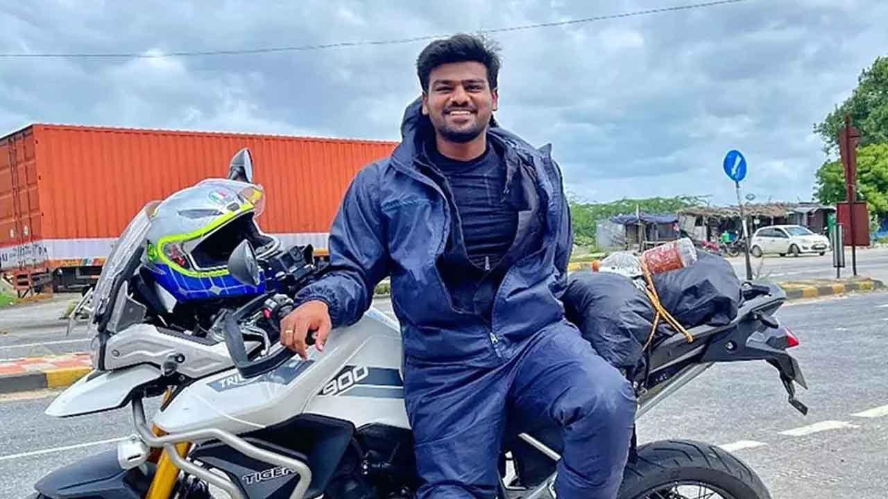 Bayya Sunny Yadav | బైక్‌పై కరాచీకి.. ఎన్‌ఐఏ అదుపులో యూట్యూబర్‌ బీఎస్‌వై?