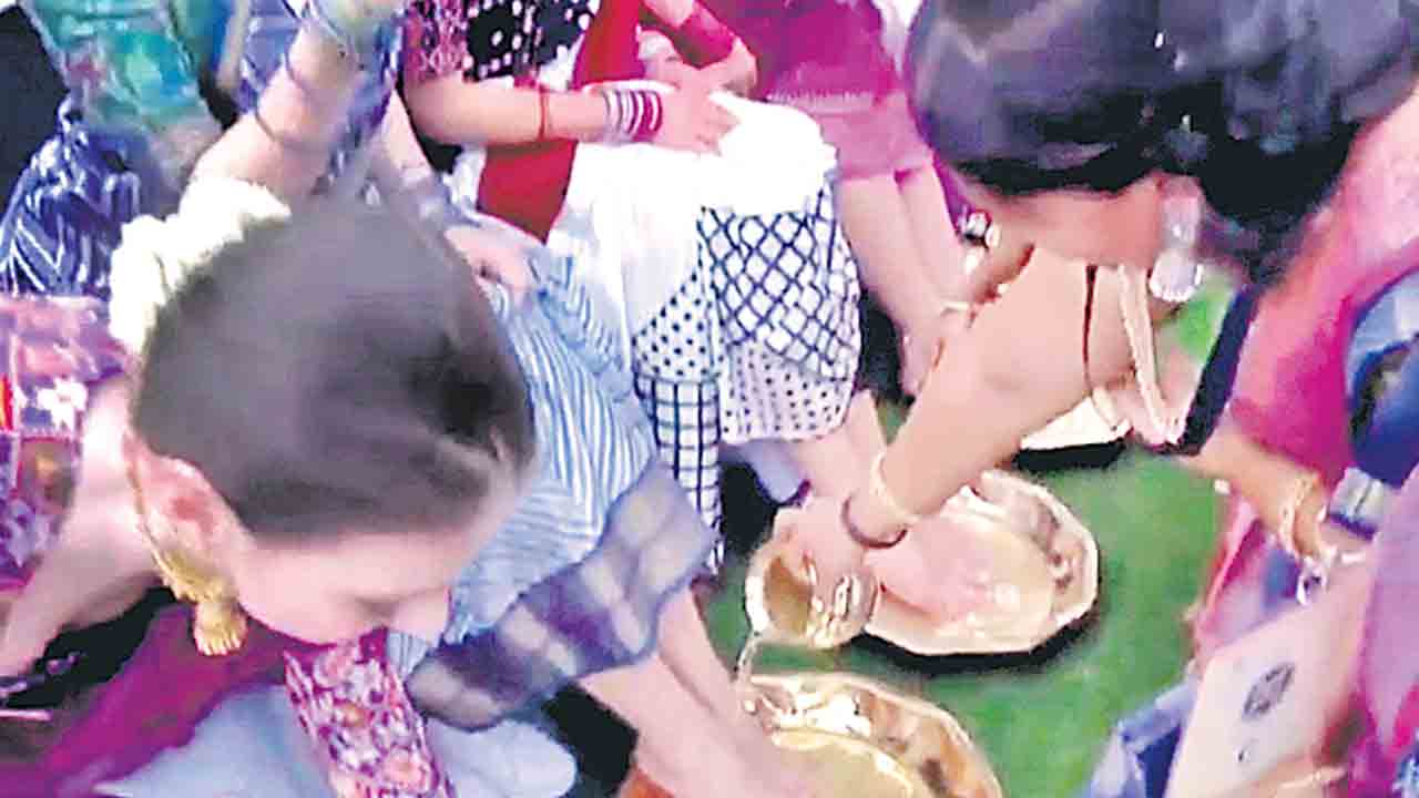 ఆడబిడ్డలకు అవమానం