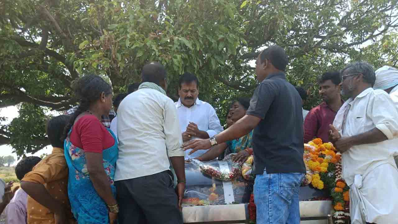 రూ.20లక్షలు ఎక్స్‌గ్రేషియా ప్రకటించాలి