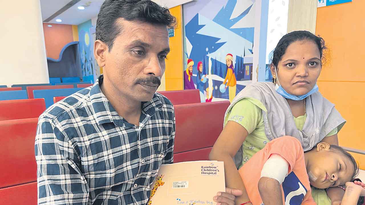 Blood Cancer | ఎనిమిదేళ్ల బాలుడికి బ్లడ్‌ క్యాన్సర్‌.. డబ్బులు లేక తల్లిదండ్రులు విలవిల.. దాతలు ఆదుకోవాలని వేడుకోలు..