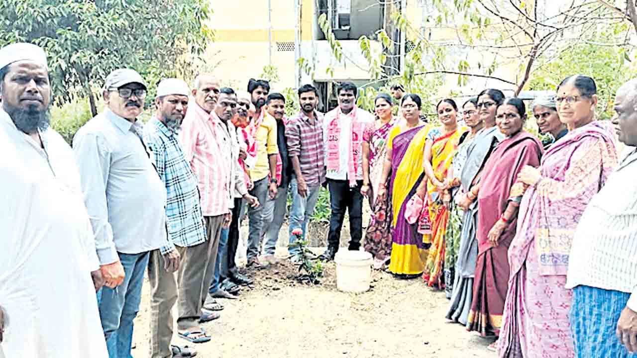 ఘనంగా ఎమ్మెల్యే గంగుల పుట్టినరోజు వేడుకలు