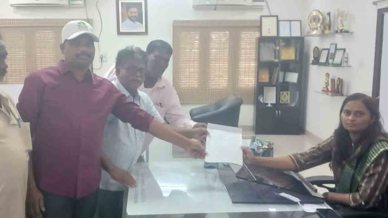 CITU Strike | జీవో 40 వెంటనే అమలు చేయాలంటూ సీఐటీయూ ధర్నా