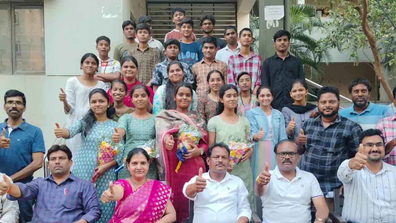 ‘సీబీఎస్‌ఈ’లో జిల్లా విద్యార్థుల సత్తా