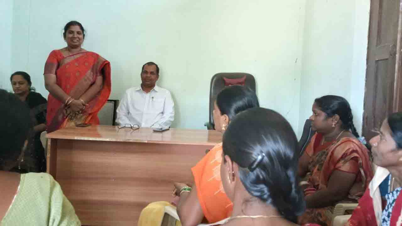 Complete Literacy | సంపూర్ణ అక్షరాస్యత కోసం మహిళా సంఘాలు తోడ్పాటు అందించాలి