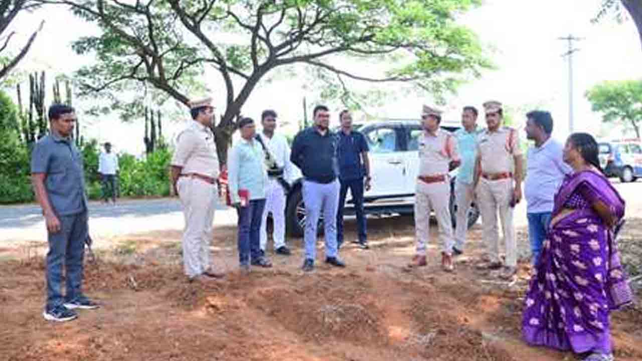 Collector inspections | ముఖ్యమంత్రి పర్యటన ఏర్పాట్లను పరిశీలించిన కలెక్టర్‌