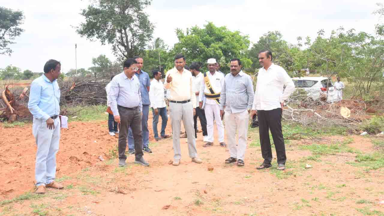 Nettempadu Project | నెట్టెంపాడు ప్రాజెక్టు భూసేకరణ పనులు పరిశీలించిన కలెక్టర్