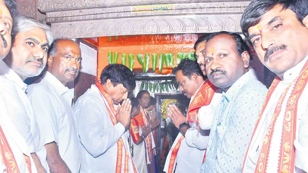 రేవంత్‌కు కేసీఆర్‌ను తిట్టుడే పని