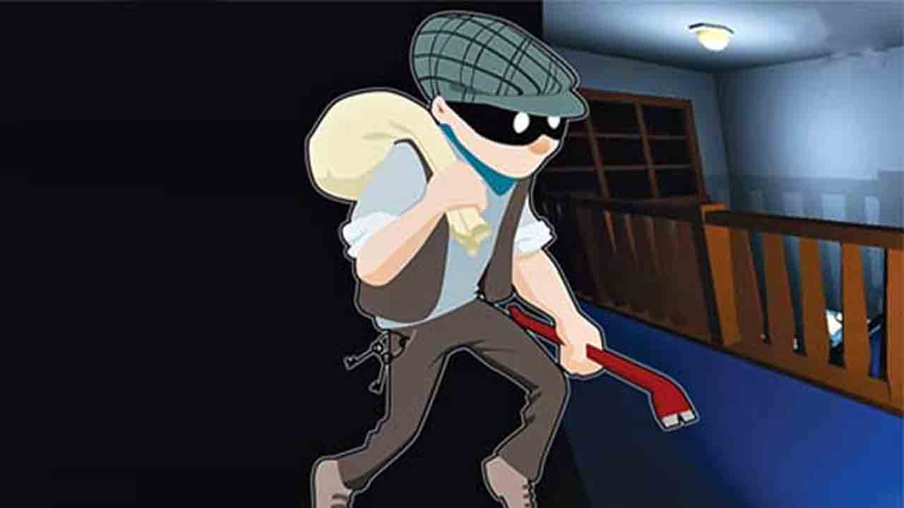 ఊరెళ్లినట్లు .. పోస్టులు పెట్టొద్దు.. అప్పుడు మీ ఇంటినే దొంగలు టార్గెట్‌ చేయొచ్చు..