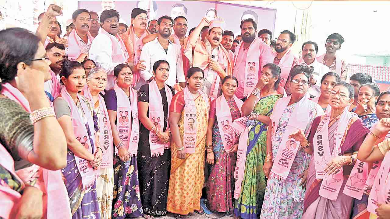 బీఆర్‌ఎస్‌ కార్యకర్తల జోలికొస్తే ఖబడ్దార్‌