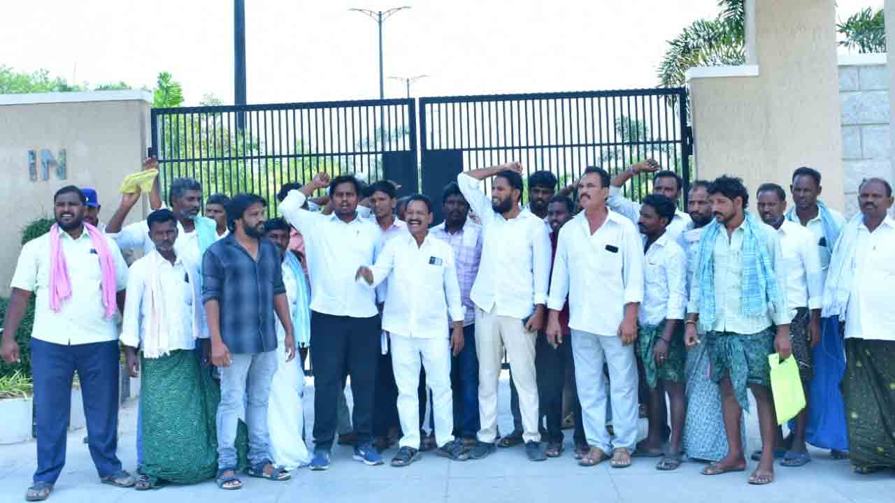 BRSV leaders | తరుగు పేరుతో రైతులను ముంచుతున్న కాంగ్రెస్ ప్రభుత్వం : బీఆర్‌ఎస్‌వీ నాయకులు
