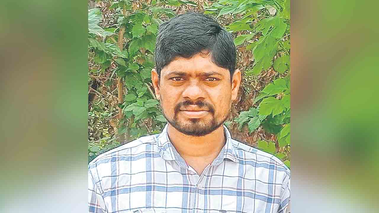 ఇప్పటికి రాలిన మట్టిపూలు 499.. మరో రైతు ఆత్మహత్య