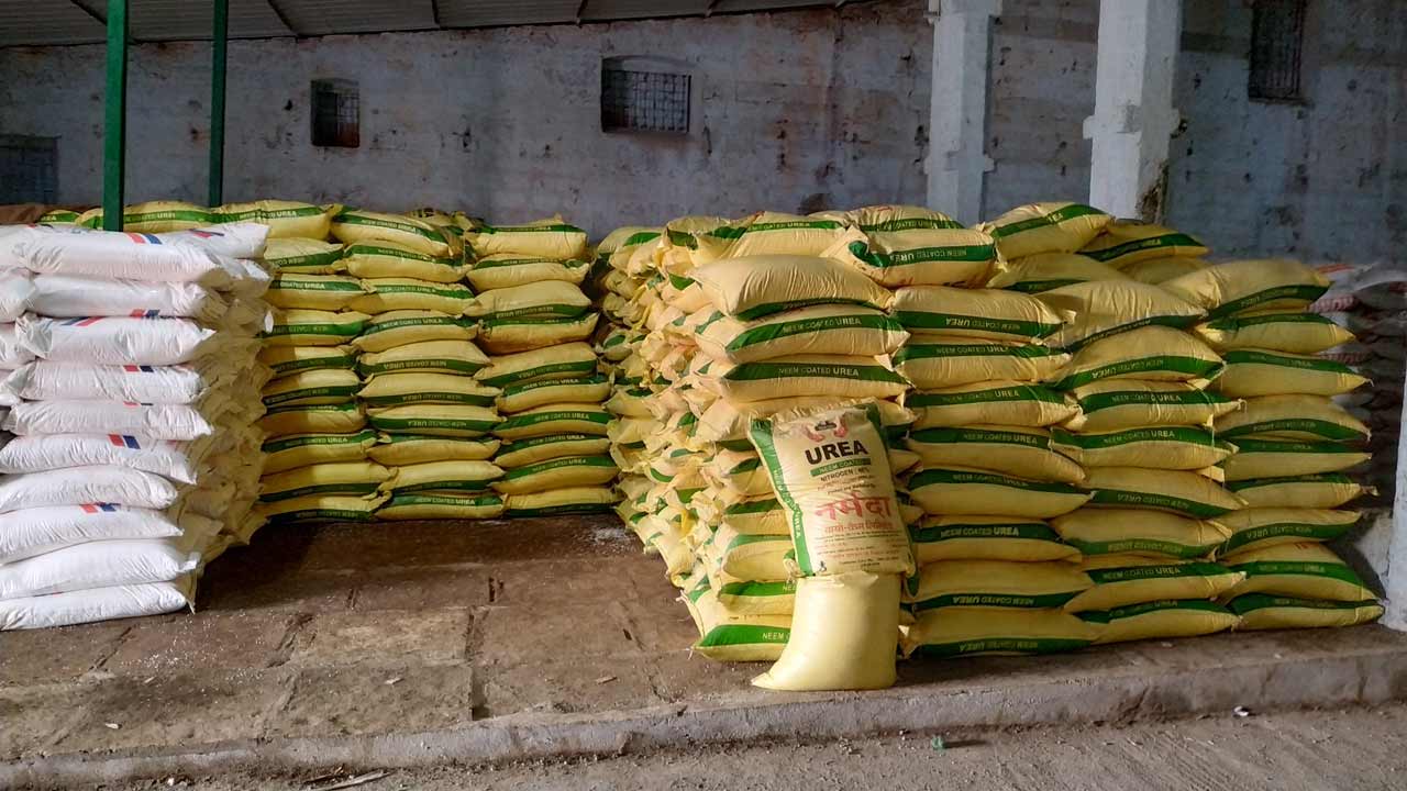 Fertilizers | ఎరువుల గుట్టు ఎవరికెరుక.. మార్క్‌ఫెడ్‌ ఎరువుల రవాణా టెండర్లలో గూడుపుఠాణి