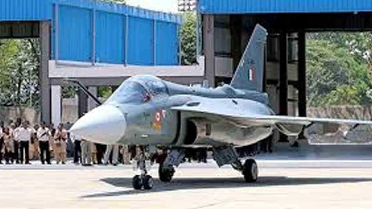 హెచ్‌ఏఎల్‌పై కర్ణాటక, ఏపీ టగ్‌ ఆఫ్‌ వార్‌