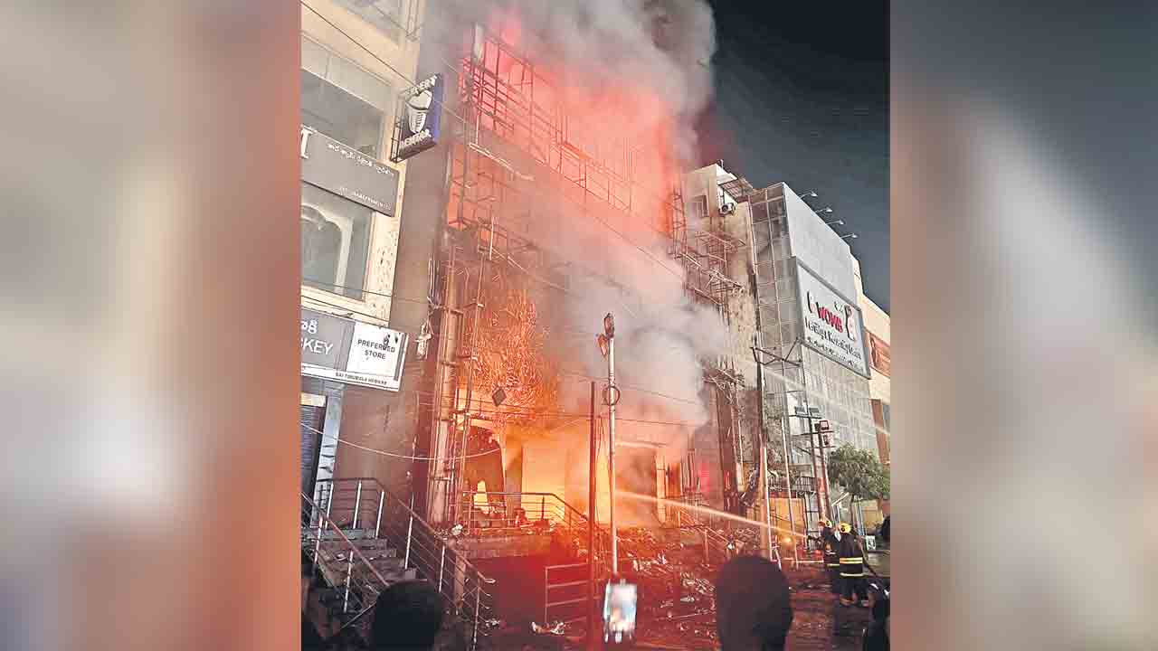 చందానగర్‌లో భారీ అగ్ని ప్రమాదం