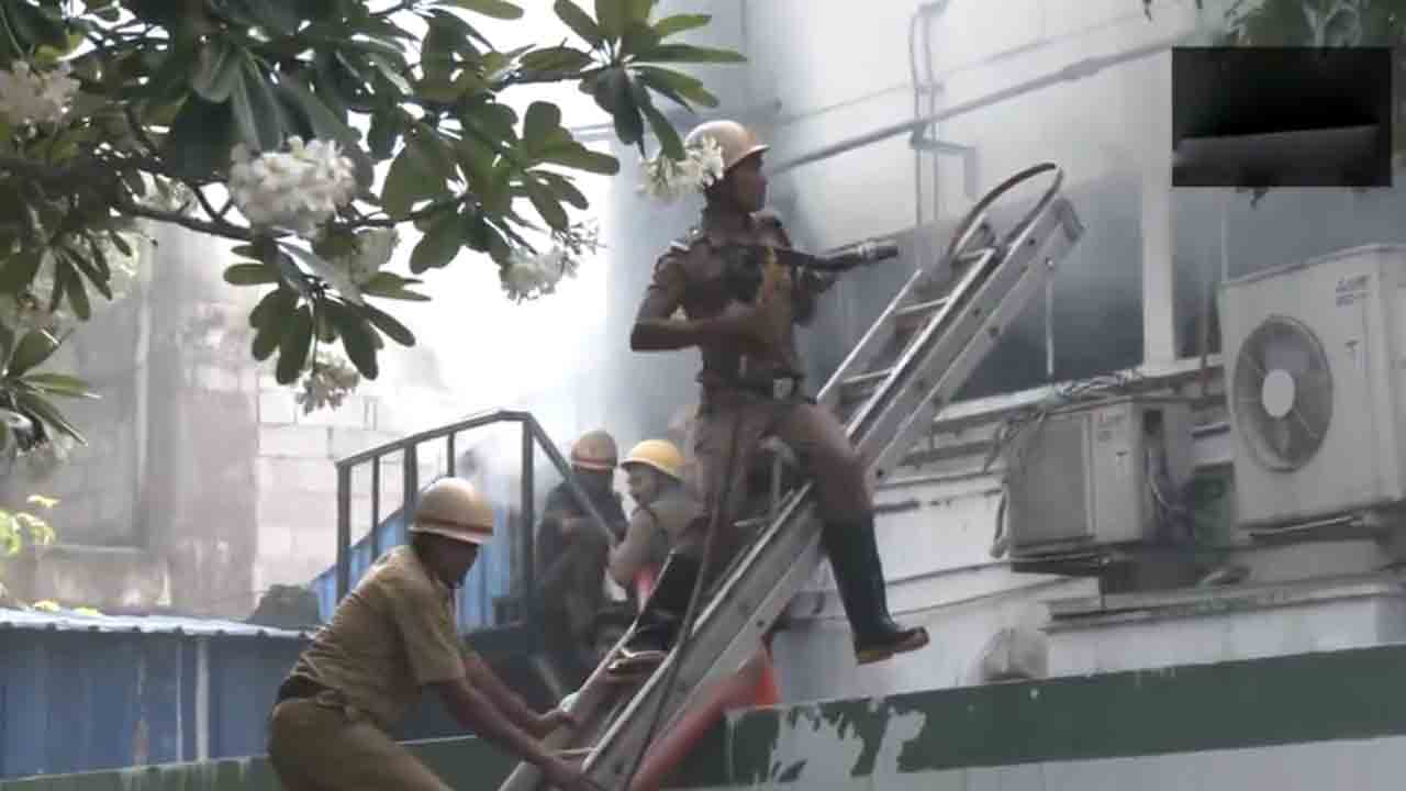 Fire accident | బహుళ అంతస్తుల భవనంలో అగ్ని ప్రమాదం.. Video