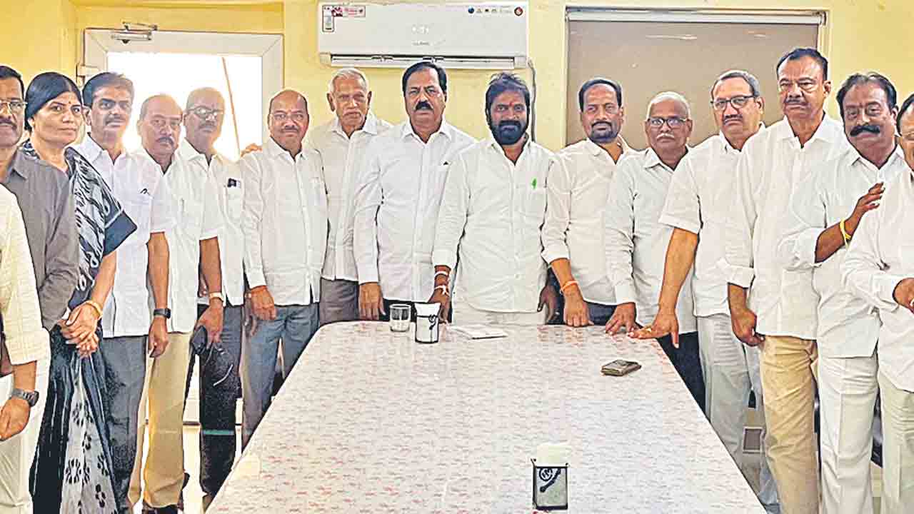 Srinivas Goud | ప్రజలు, ఉద్యోగుల మధ్య సీఎం చిచ్చు పెడుతున్నారు.. మాజీ మంత్రి శ్రీనివాస్‌ గౌడ్‌ ధ్వజం