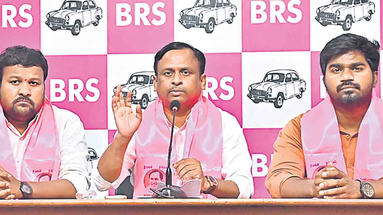 ఇంజినీరింగ్‌ ఫీజులు పెంచొద్దు