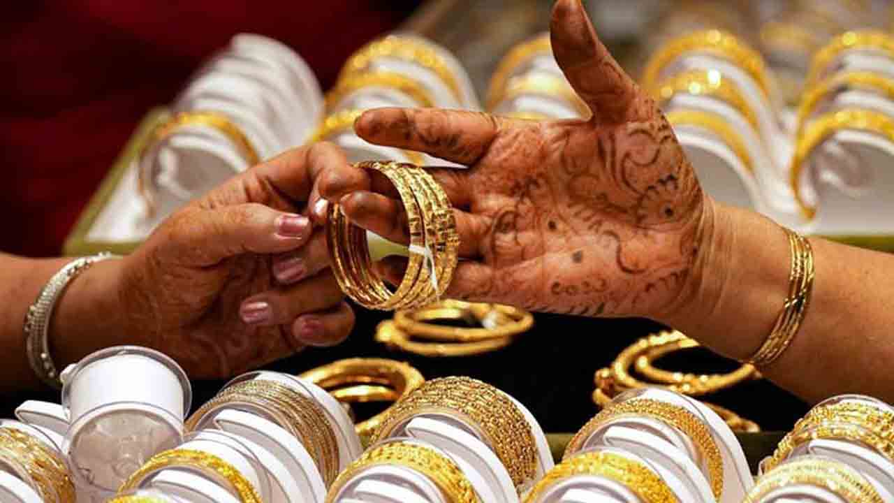Gold price | భారీగా తగ్గిన బంగారం ధర.. మూడు రోజుల్లో తులంపై రూ.2,200 డ్రాప్‌