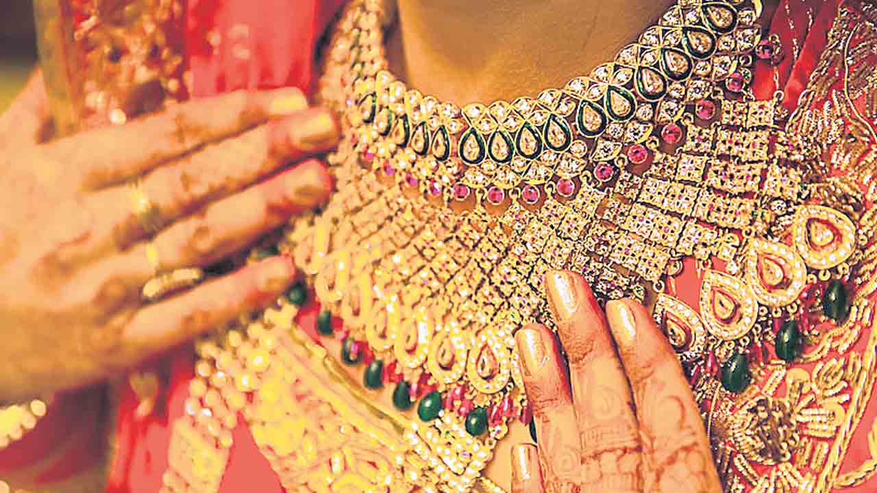 మళ్లీ పెరిగిన పుత్తడి