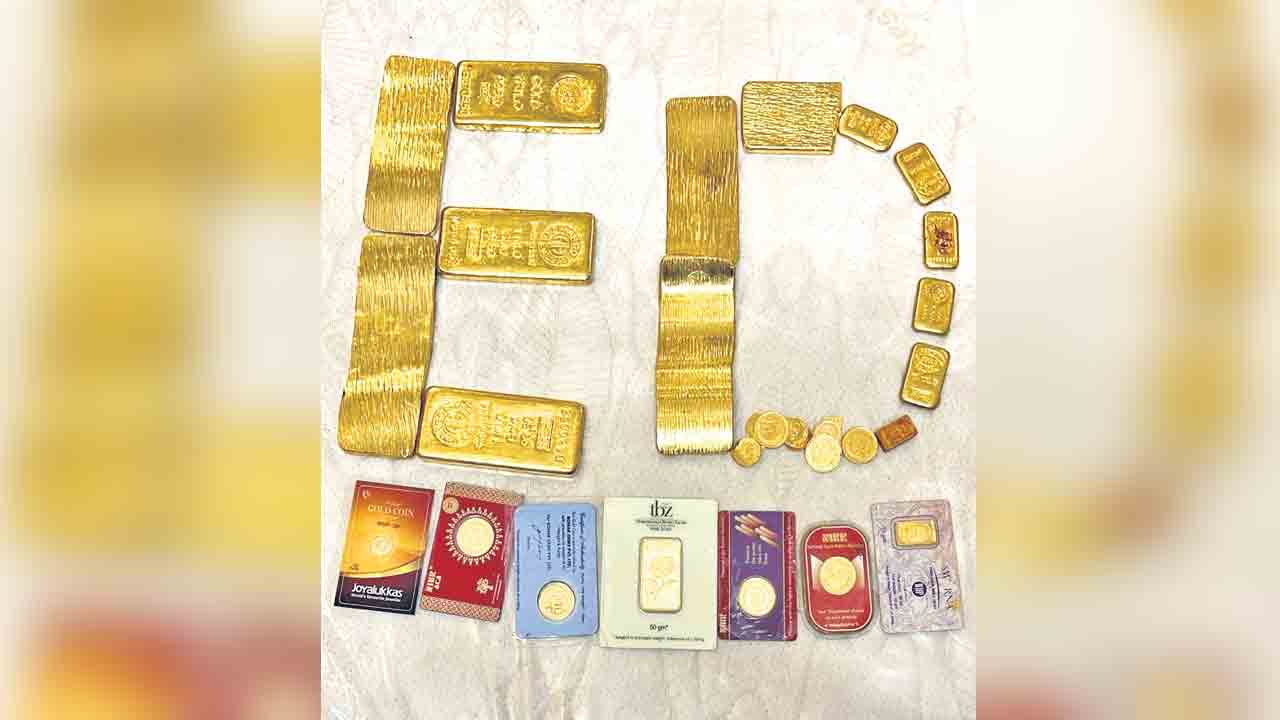 YS Reddy | నోట్ల కట్టలు.. బంగారు బిస్కెట్లు! వైఎస్‌ రెడ్డికి చెందిన మొత్తం రూ.32 కోట్ల ఆస్తుల సీజ్‌