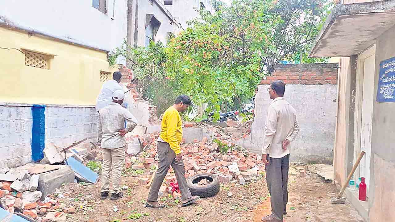 దూద్‌బావి బడికి దారి క్లియర్‌