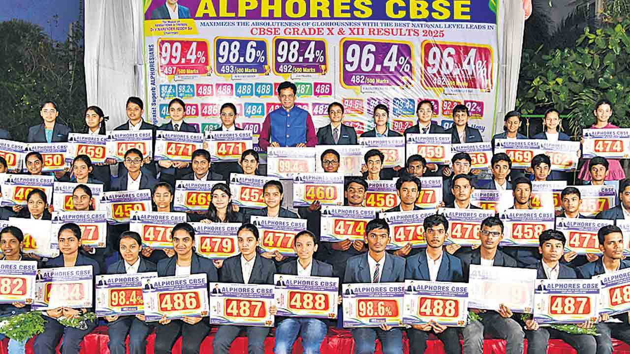సీబీఎస్‌ఈ ఫలితాల్లో సత్తాచాటిన అల్ఫోర్స్‌