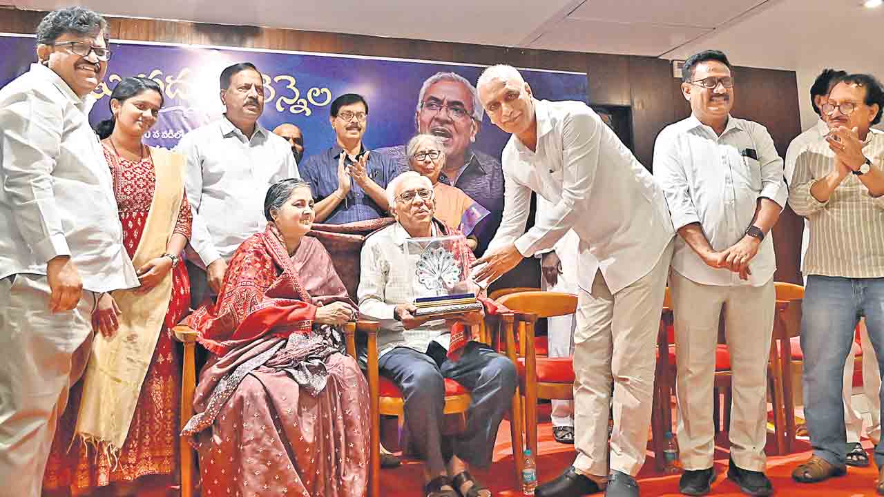 ప్రలోభాలకు లొంగని వ్యక్తి సిధారెడ్డి