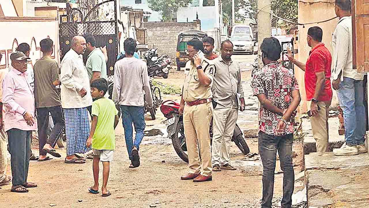 Murder | చెవులు, ముక్కు కోసి.. వైన్స్‌లో పనిచేసే మహిళ దారుణ హత్య