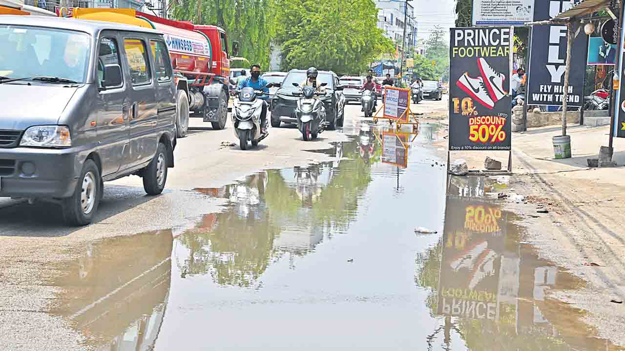 GHMC | ముంచుకొస్తున్న అకాల వర్షాలు.. ముంపుపై ప్రణాళికేదీ?