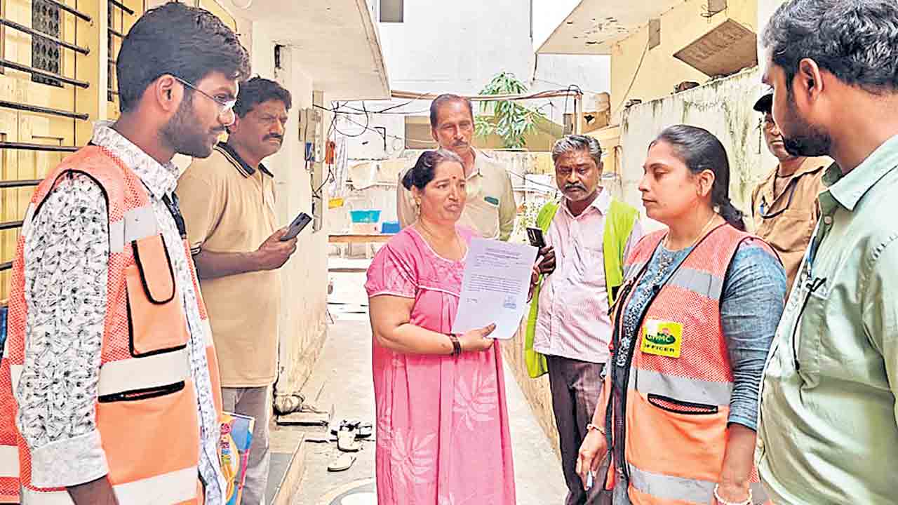 7 కిచెన్లు సీజ్‌